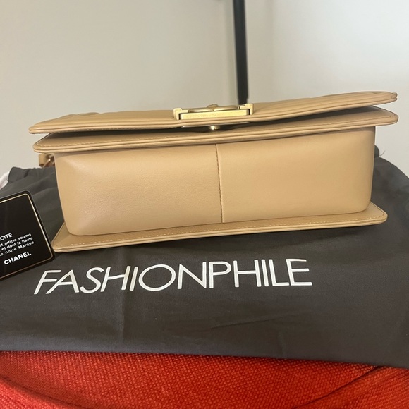 Authentic Chanel boy bag medium light caramel tan - Picture 8 of 9